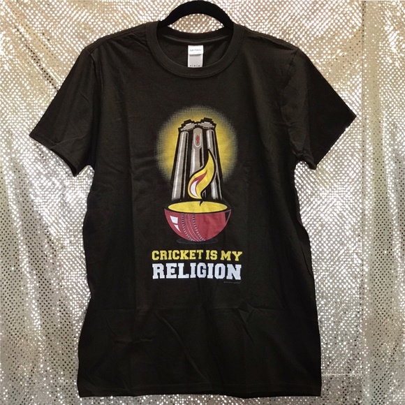 NWOT Graphic Tee T-Shirt Mens Medium Cricket Religion Sports Brown Cotton Gildan - Picture 2 of 2
